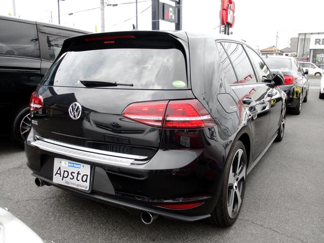 ゴルフＧＴＩ ベースグレード　プリクラッシュブレーキシステム　レーンアシスト　純正ＳＤナビ　バックガイドモニター　革巻きステア＆パドルシフト　純正１８ＡＷ　アダプティブクルーズコントロール　ビルトインＥＴＣ　ワンオーナー車（12枚目）