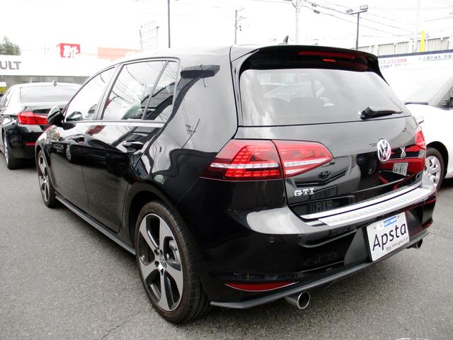 ゴルフＧＴＩ ベースグレード　プリクラッシュブレーキシステム　レーンアシスト　純正ＳＤナビ　バックガイドモニター　革巻きステア＆パドルシフト　純正１８ＡＷ　アダプティブクルーズコントロール　ビルトインＥＴＣ　ワンオーナー車（14枚目）