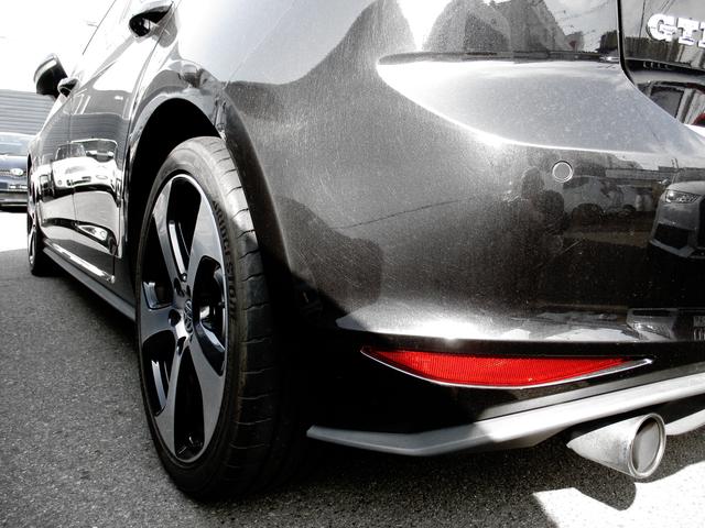 ゴルフＧＴＩ ベースグレード　プリクラッシュブレーキシステム　レーンアシスト　純正ＳＤナビ　バックガイドモニター　革巻きステア＆パドルシフト　純正１８ＡＷ　アダプティブクルーズコントロール　ビルトインＥＴＣ　ワンオーナー車（24枚目）