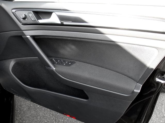 ゴルフＧＴＩ ベースグレード　プリクラッシュブレーキシステム　レーンアシスト　純正ＳＤナビ　バックガイドモニター　革巻きステア＆パドルシフト　純正１８ＡＷ　アダプティブクルーズコントロール　ビルトインＥＴＣ　ワンオーナー車（25枚目）