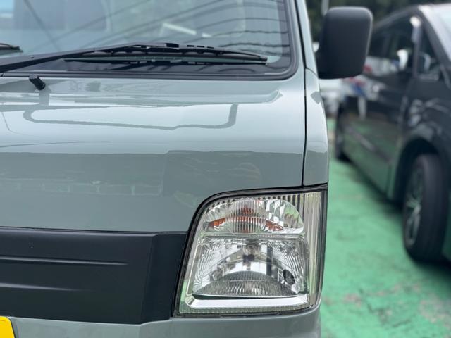 サンバートラック 4WD 全塗装 ハードカーゴ キャリア ホワイトレター 社外13インチアルミ シフトノブ グレー 荷台マッド塗装 スペアタイヤ タイヤサイズ 取扱説明書 キー二個 下回り塗装 ライトレベライザー MT(8枚目)