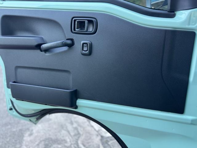 「中古車に対するお客様の不安」。これを安心感に変えることができれば、お客様は前向きに安心して中古車を買うことができますし、中古車店はたくさんのお客様を迎えることができるという理想的なかたちが生まれます