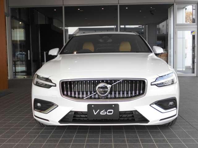 V60 ウルトラ B4 2025M 登録済未使用車 アンバーレザー(6枚目)