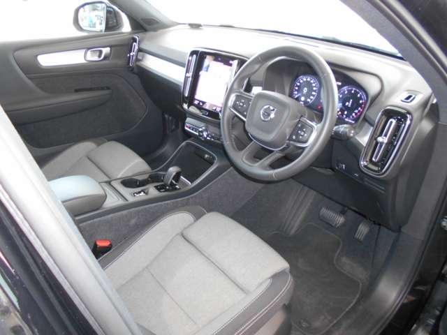 ＸＣ４０ Ｂ４　ＡＷＤ　モメンタム　４ＷＤ　パワーシートＰ　クライメートＰ　ドラレコ（2枚目）