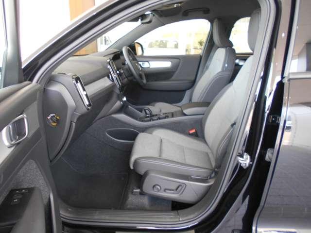 ＸＣ４０ Ｂ４　ＡＷＤ　モメンタム　４ＷＤ　パワーシートＰ　クライメートＰ　ドラレコ（15枚目）