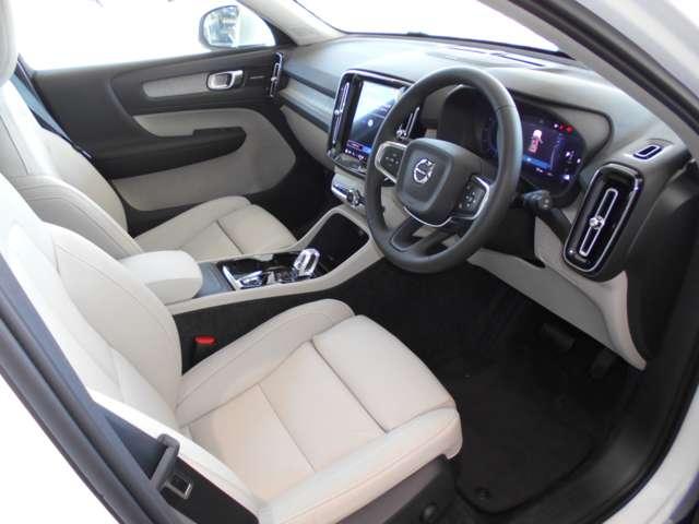 XC40 ウルトラ B4 AWD 4WD 登録済未使用車 2025年M GOOGLE 360°カ(2枚目)