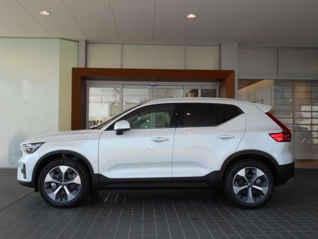 XC40 ウルトラ B4 AWD 4WD 登録済未使用車 2025年M GOOGLE 360°カ(5枚目)