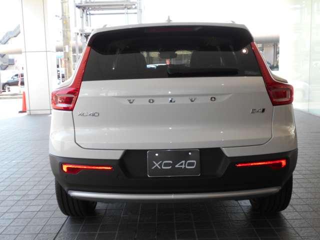 XC40 ウルトラ B4 AWD 4WD 登録済未使用車 2025年M GOOGLE 360°カ(7枚目)