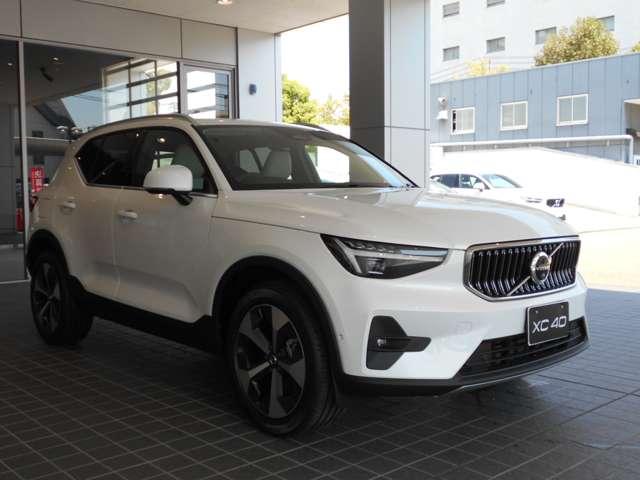 XC40 ウルトラ B4 AWD 4WD 登録済未使用車 2025年M GOOGLE 360°カ(9枚目)