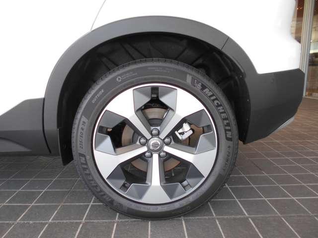 XC40 ウルトラ B4 AWD 4WD 登録済未使用車 2025年M GOOGLE 360°カ(13枚目)