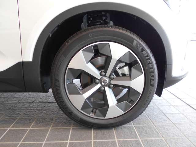 XC40 ウルトラ B4 AWD 4WD 登録済未使用車 2025年M GOOGLE 360°カ(14枚目)