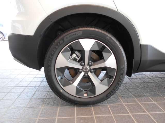 XC40 ウルトラ B4 AWD 4WD 登録済未使用車 2025年M GOOGLE 360°カ(15枚目)