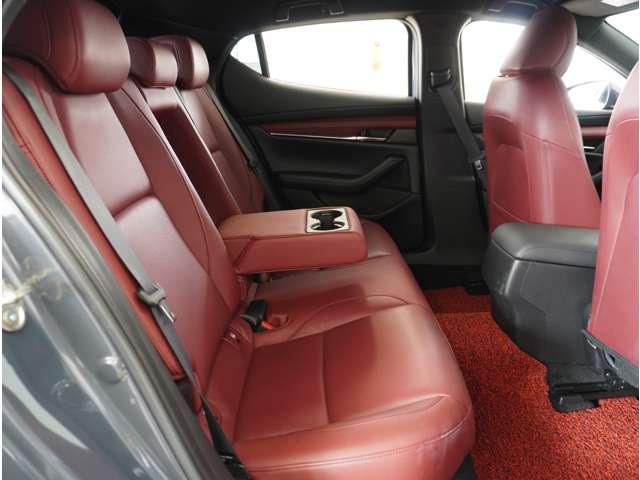 MAZDA3ファストバック 2.0 20S バーガンディ セレクション 赤革シート 純正ナビ バックカメラ(18枚目)