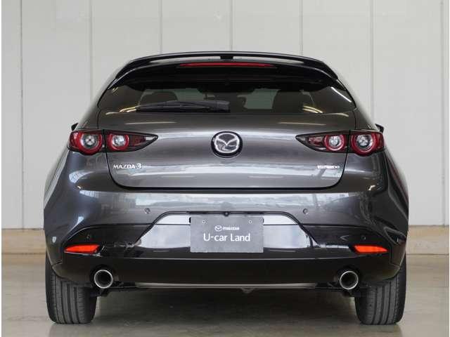 �{�����[�~�[�Ȃ��̃q�b�v���C���͗͋��������o���Ȃ�����A���Ȃ₩�����܂Ƃ����f�U�C���ƂȂ��Ă���A���N�o�߂��Ă������������܂���B