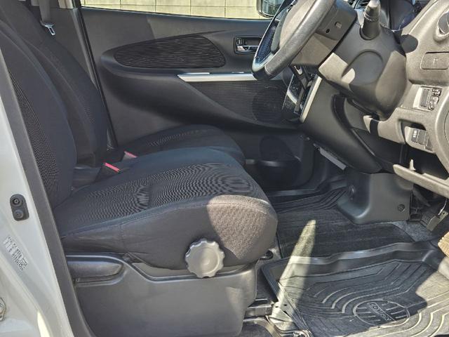 デイズ ハイウェイスター　Ｇターボ　１７インチアルミ　ローダウン　ドライブレコーダー　アラウンドビューモニター　純正メモリーナビ　Ｂｌｕｅｔｈｏｏｈ音楽再生＆電話　フルセグ　ＥＴＣ車載器　ＨＩＤヘッドライト　オートライト　禁煙車　ターボ（46枚目）