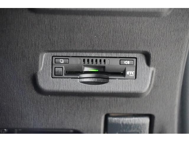 プリウスアルファ Ｇ　エアコンパワステ　ＥＳＣ　運転席パワーシート　地デジ　アルミホイール　１オーナー　ＡＵＸ接続　メモリナビ　クルコン　ナビ＆ＴＶ　盗難防止　キーレス　３列シート　パワーウインドウ　ＡＢＳ　スマキー（17枚目）
