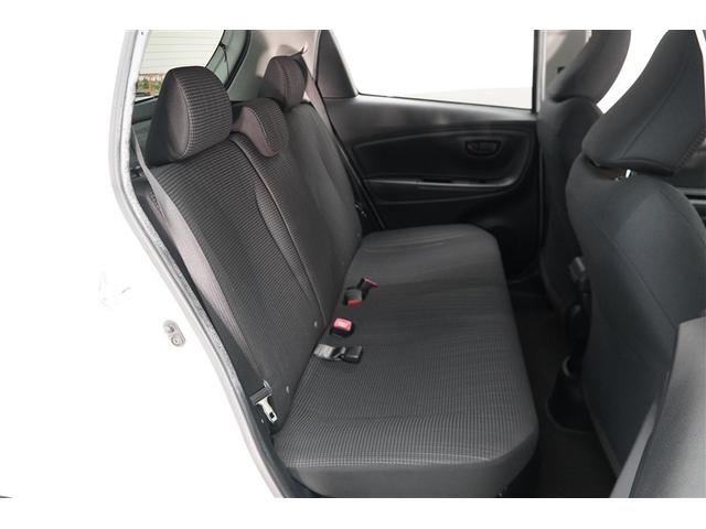 ヴィッツ ハイブリッドＦ　横滑り防止機能　ワンオ－ナ－　盗難防止装置　ＬＥＤヘッドランプ　フルセグＴＶ　バックモニター　ＥＴＣ車載器　ドライブレコーダー　スマートキー　キーレス　パワーステアリング　ミュージックプレイヤー接続可（6枚目）