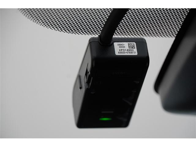 ヴィッツ ハイブリッドＦ　横滑り防止機能　ワンオ－ナ－　盗難防止装置　ＬＥＤヘッドランプ　フルセグＴＶ　バックモニター　ＥＴＣ車載器　ドライブレコーダー　スマートキー　キーレス　パワーステアリング　ミュージックプレイヤー接続可（12枚目）