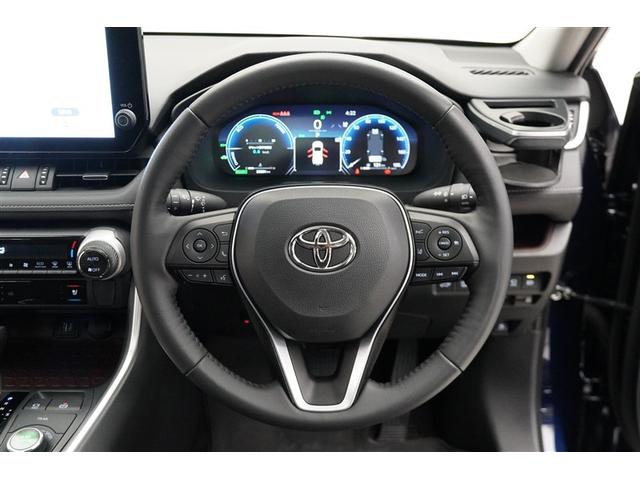ＲＡＶ４ ハイブリッドＧ　衝突被害軽減装置　ドライブレコーダ　パノラマサンルーフ　ワンオーナ－　バックモニター　地デジＴＶ　ＬＥＤヘッドライト　スマキー　電動シ－ト　ＡＷＤ　ＴＶナビ　パワステ　横滑り防止装置　クルコン　ＡＡＣ（8枚目）