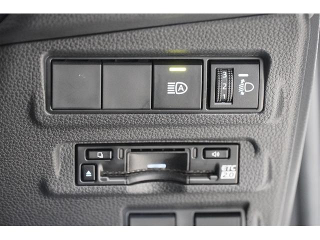 カローラクロス ハイブリッド　Ｚ　ＰＣＳ　フルセグテレビ　ＬＥＤヘッドライト　Ｂカメラ　ナビ・ＴＶ　インテリジェントキー　パワーシート　キーフリー　ドライブレコーダー　アルミホイール　ＥＴＣ　盗難防止　ミュージックプレイヤー接続可（16枚目）