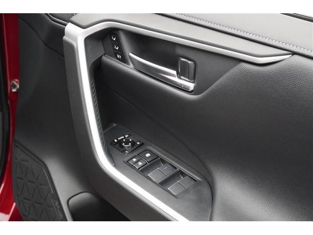 ＲＡＶ４ Ｇ　ナビ・ＴＶ　Ｂカメラ　パワーウインドウ　カーテンエアバック　運転席パワーシート　ワンオーナ　イモビライザー　地デジ　キーレス　ＬＥＤヘッドライ　クルコン　オートエアコン　横滑り防止装置　４ＷＤ車　ＡＷ（21枚目）