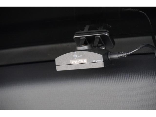 �h���C�u���R�[�_�[�͑O��ɑ������Ă��܂��B