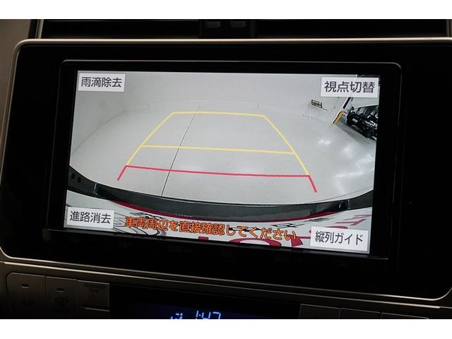 バックモニターがあれば車庫入れ時など、後ろが確認できて安心です。運転に自信がない方にはおすすめの装備です。ただし、バック時目視での確認も忘れずに。