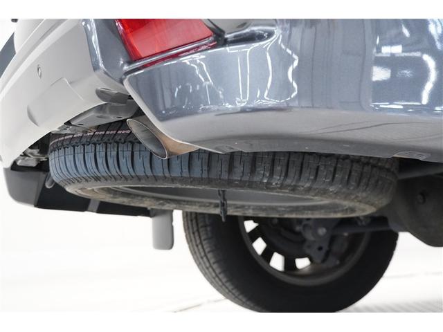 スペアタイヤがついています。パンクや事故などのトラブル発生時にすぐタイヤを交換して走行できます。