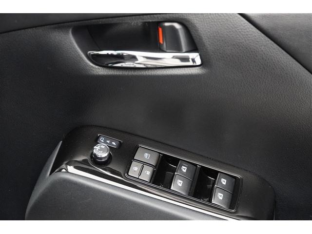 アルファード ２．５Ｓ　両側電動パワースライドドア　地上デジタル　Ｗエアコン　フルオートエアコン　盗難防止システム　横滑り防止　ＡＷ　クルーズＣ　ナビ＆ＴＶ　パワーステアリング　メモリナビ　ＬＥＤランプ　１００Ｖ電源　ＥＴＣ（24枚目）