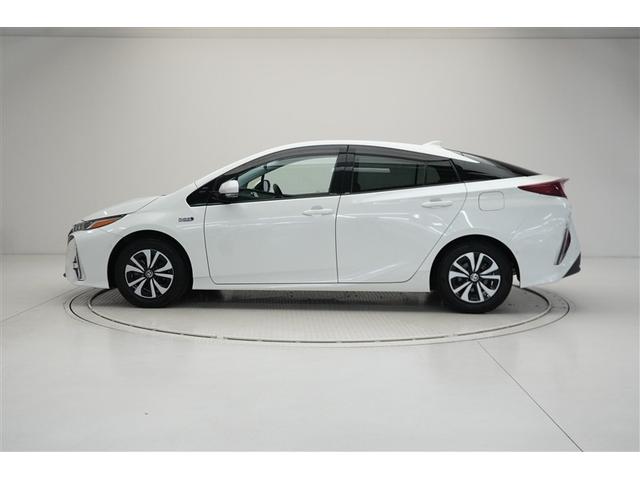 プリウスＰＨＶ Ａ　地上デジタル　バックモニタ　ワンオナ　メディアプレイヤー接続　オ－トエアコン　ＬＥＤ　盗難防止装置　スマートキー　オートクルーズコントロール　ＥＴＣ　キーレス　アルミホイール　メモリーナビ　エアバッグ（2枚目）