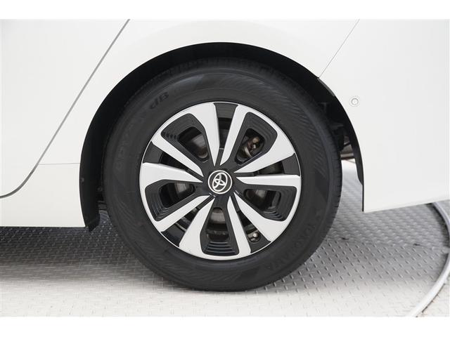 プリウスＰＨＶ Ａ　地上デジタル　バックモニタ　ワンオナ　メディアプレイヤー接続　オ－トエアコン　ＬＥＤ　盗難防止装置　スマートキー　オートクルーズコントロール　ＥＴＣ　キーレス　アルミホイール　メモリーナビ　エアバッグ（21枚目）