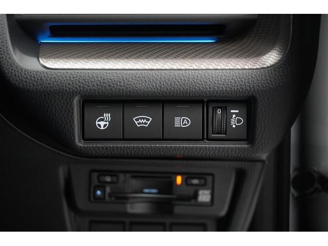 プリウス Ｚ　インテリジェントクリアランスソナー　ＰＷシート　地デジＴＶ　ナビＴＶ　ＡＷ　ＬＥＤヘッドライト　エアコン　バックモニター　ドライブレコーダー　寒冷地仕様車　ＡＣ１００Ｖ　オートクルーズ　４ＷＤ車（21枚目）