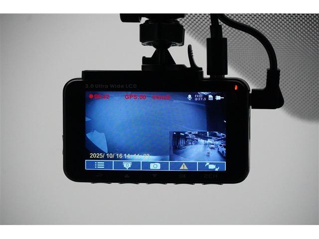 エスクァイア ハイブリッドＧｉ　Ｒカメラ　ＡＡＣ　ナビ＆ＴＶ　リアエアコン　地デジ　クルーズコントロール　ＬＥＤライト　キーレスエントリー　スマートキー付　ＤＶＤ再生可　エアバック　横滑防止装置　ドライブレコーダー　盗難防止システム（18枚目）