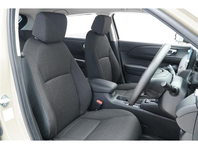 ヴェゼル Ｇ　メモリーナビ　リヤカメラ　アルミ　盗難防止装置　Ｄレコ　ＡＡＣ　オートクルーズコントロール　スマートキ－　キーフリー　ＬＥＤランプ　フルセグ　ＰＷ　ＶＳＡ　Ｗエアバッグ　ナビ＆ＴＶ　パワーステアリング（5枚目）