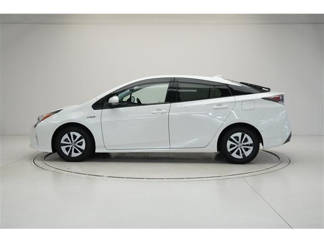 プリウス Ａ　衝突軽減ブレーキシステム　Ｂモニタ　ＬＥＤヘッド　クルーズコントロール　セキュリティー　スマートキー　パワーステアリング　ＥＴＣ　１オーナー　アルミホイル　オートエアコン　ＳＲＳ　ＡＢＳ　キーレス（3枚目）