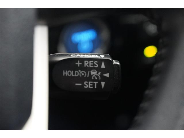 プリウス Ａ　衝突軽減ブレーキシステム　Ｂモニタ　ＬＥＤヘッド　クルーズコントロール　セキュリティー　スマートキー　パワーステアリング　ＥＴＣ　１オーナー　アルミホイル　オートエアコン　ＳＲＳ　ＡＢＳ　キーレス（12枚目）