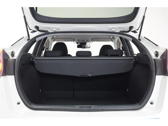 プリウス Ａ　衝突軽減ブレーキシステム　Ｂモニタ　ＬＥＤヘッド　クルーズコントロール　セキュリティー　スマートキー　パワーステアリング　ＥＴＣ　１オーナー　アルミホイル　オートエアコン　ＳＲＳ　ＡＢＳ　キーレス（23枚目）