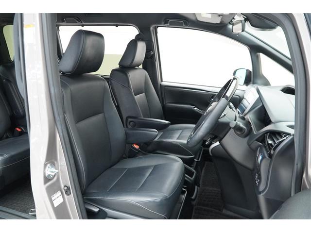 エスクァイア ハイブリッドＧｉ　Ｒカメラ　ＡＡＣ　ナビ＆ＴＶ　リアエアコン　地デジ　クルーズコントロール　ＬＥＤライト　キーレスエントリー　スマートキー付　ＤＶＤ再生可　エアバック　横滑防止装置　ドライブレコーダー　盗難防止システム（6枚目）