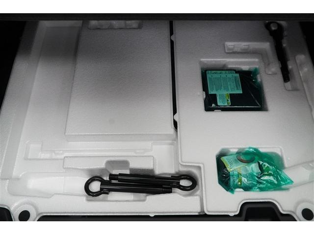 プリウス Ｚ　リアカメラ　プリクラッシュ　試乗車　ＰＷシート　１オーナ　メモリナビ　ＡＣ１００Ｖ電源　ＬＥＤランプ　ナビ・ＴＶ　オートクルーズ　アルミホイール　ＡＣ　運転席エアバッグ　横滑り防止装置　ＥＴＣ付（12枚目）