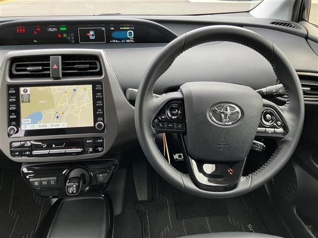 プリウス Sツーリングセレクション メモリーナビ バックカメラ 衝突被害軽減システム ETC LEDヘッドランプ ワンオーナー 記録簿(3枚目)