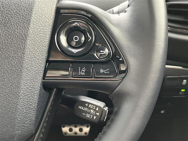 プリウス Sツーリングセレクション メモリーナビ バックカメラ 衝突被害軽減システム ETC LEDヘッドランプ ワンオーナー 記録簿(9枚目)