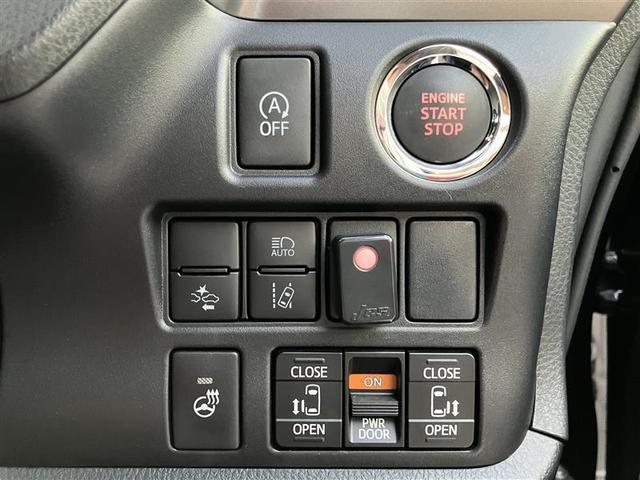 狭い駐車場での乗り降りもラクにできる両側パワースライドドア★あると嬉しいステアリングヒーターも付いてます♪