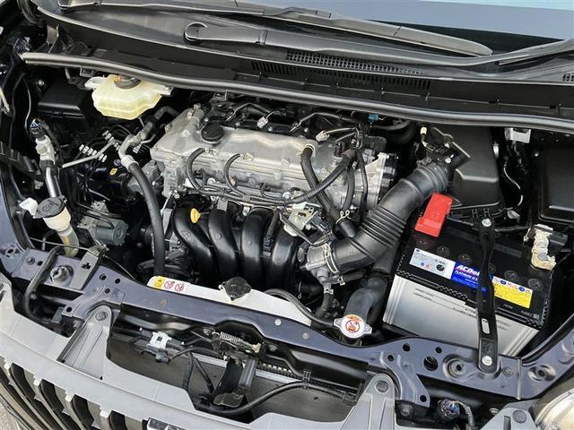 エンジンルームまで徹底的にクリーニングしてます！！