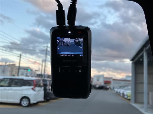 ���ł͕K���i�ƂȂ����h���C�u���R�[�_�[���t���Ă܂���