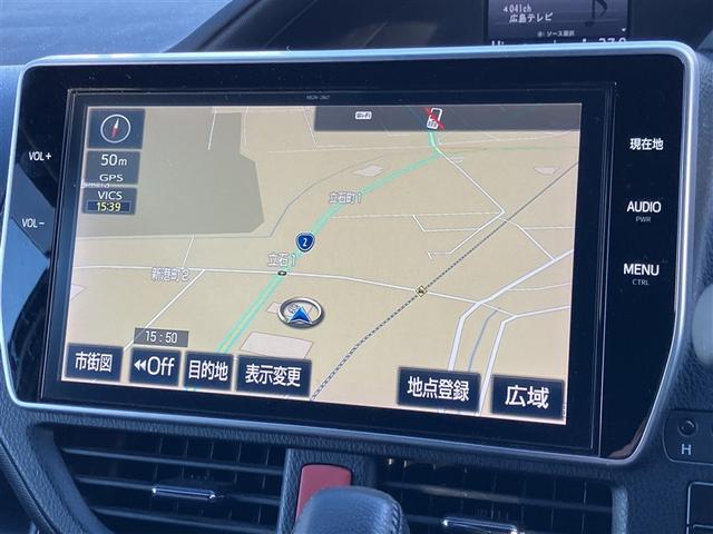 ノア Ｓｉ　ダブルバイビーＩＩ　フルセグ　メモリーナビ　ＤＶＤ再生　後席モニター　バックカメラ　衝突被害軽減システム　ＥＴＣ　ドラレコ　両側電動スライド　ＬＥＤヘッドランプ　ウオークスルー　乗車定員７人　３列シート　ワンオーナー（4枚目）