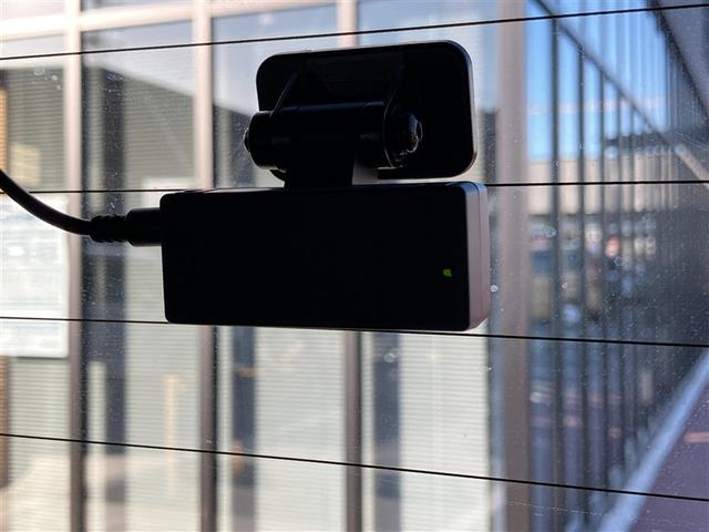 �h�����R�͈��S�̑O��J�����ł���