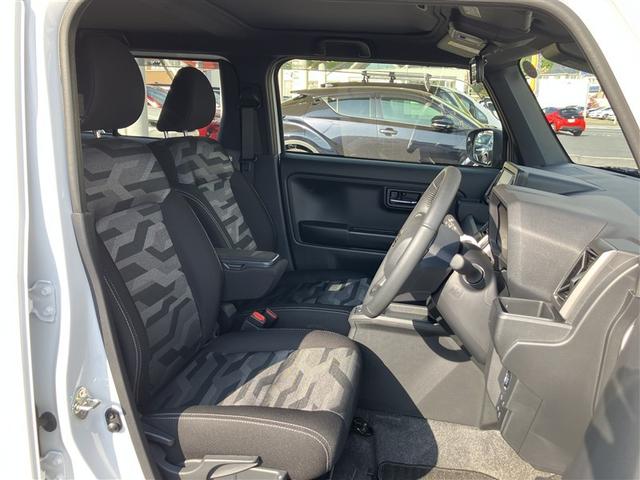 運転席・助手席です