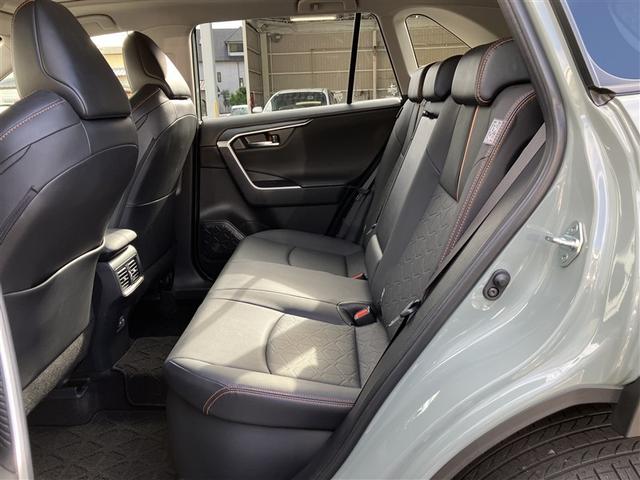 RAV4 ハイブリッドアドベンチャー サンルーフ 4WD フルセグ メモリーナビ バックカメラ 衝突被害軽減システム ETC LEDヘッドランプ ワンオーナー 記録簿(14枚目)