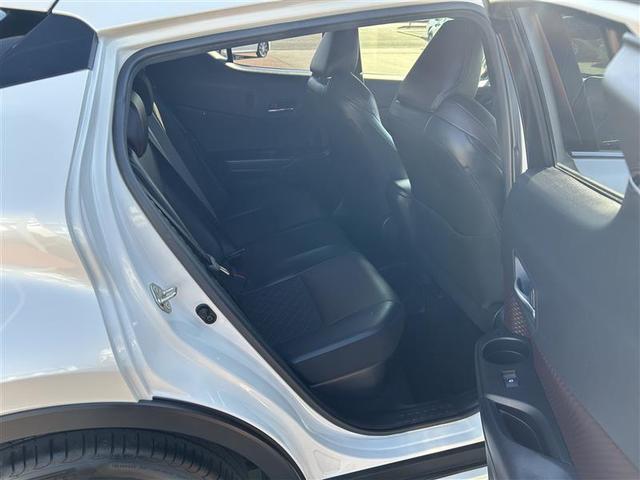 C-HR G フルセグ メモリーナビ DVD再生 バックカメラ 衝突被害軽減システム ETC LEDヘッドランプ ワンオーナー フルエアロ 記録簿(14枚目)