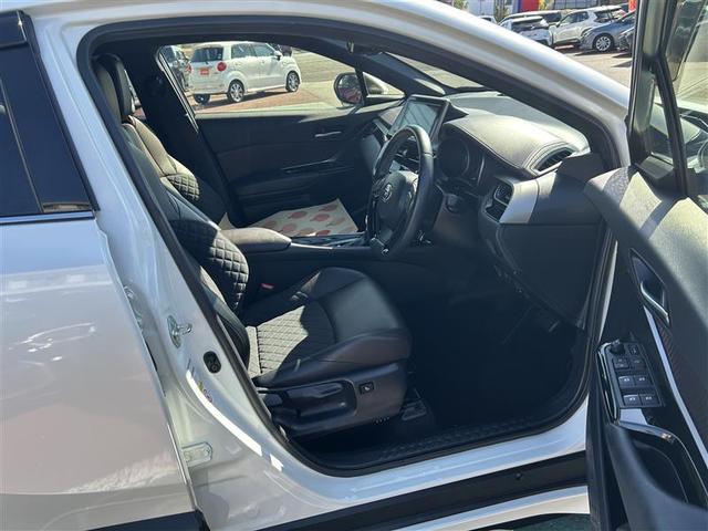 C-HR G フルセグ メモリーナビ DVD再生 バックカメラ 衝突被害軽減システム ETC LEDヘッドランプ ワンオーナー フルエアロ 記録簿(16枚目)